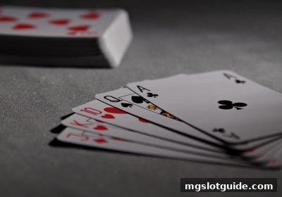 mg电子游戏攻略深度解析：JILI真人桌游沉浸设计 vs PG电子爆分玄机