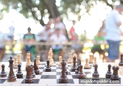 从互动革新到未来布局：mg电子游戏攻略带你读懂Evolution真人棋牌的核心竞争力